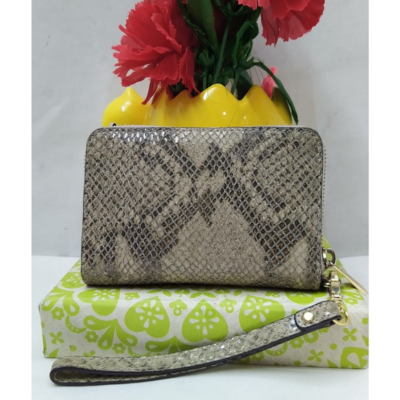 Michael Kors Snakeskin Embossed Leather Zip Around Credit Card Wristlet Wallet - Picture 2 of 16